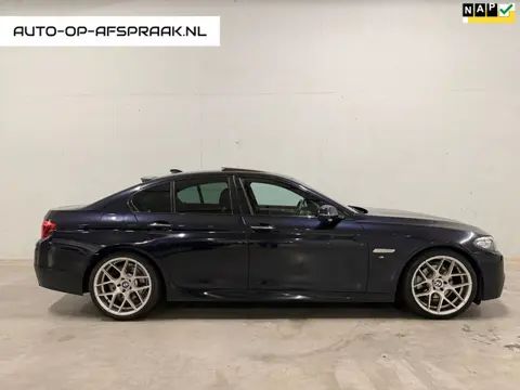 BMW 5-serie 520i M-pakket Pano Dak Leer Navi Camera Stoelverw.