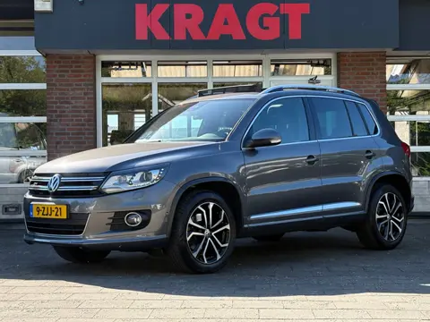 Volkswagen Tiguan R-Line Edition 1.4 TSI 160 pk - Trekhaak - panoramadak - camera