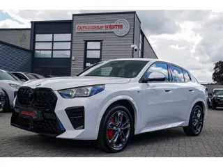 BMW X2 SDrive20i |M-pakket | BMW LED | Elektrische verstelbare stoelen | Camera | Elektrische trekha