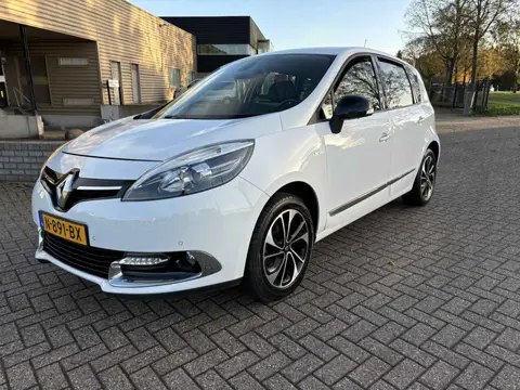 Renault Scénic 2.0 Bose Automaat [ fm navi, camera, ecc, lmv, pdc, cruise ]