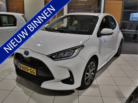 Toyota Yaris 1.5 Hybrid Dynamic (bj 2023, automaat)