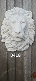 Leeuwen kop met en zonder waterslang.