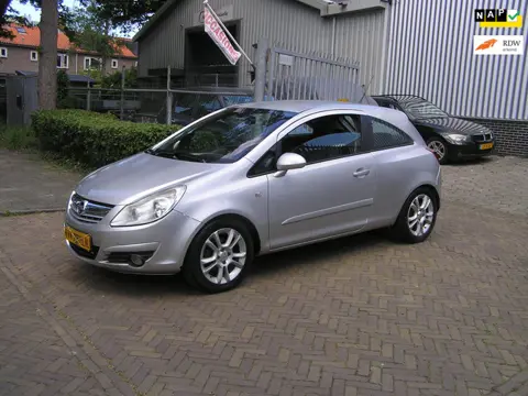 Opel Corsa 1.4-16V Sport nap pas airco nieuwe apk