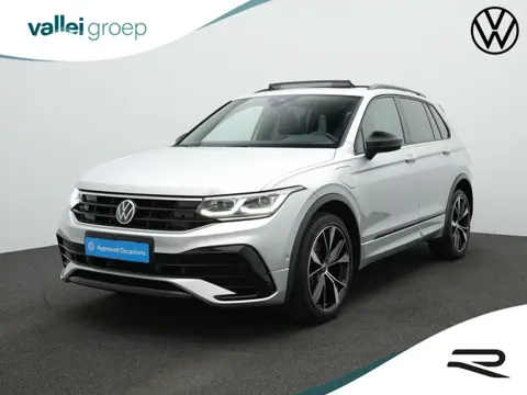Volkswagen Tiguan 1.4 TSI eHybrid 245 pk R-Line | Panoramadak | Trekhaak | Navigatie Discover Pro | 