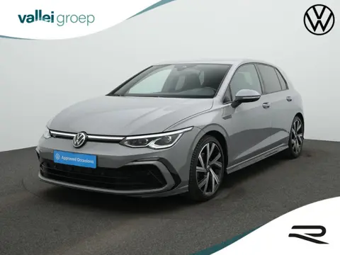 Volkswagen Golf 1.5 eTSI 150 pk DSG R-Line Business | Trekhaak | Stuur-/stoelverwarming | Achteruitr