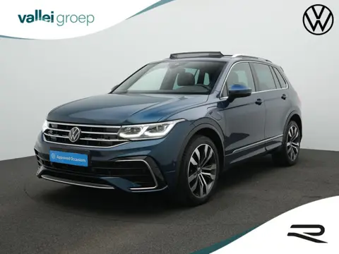 Volkswagen Tiguan 1.4 TSI eHybrid 245 pk DSG R-Line | Panoramadak | Adaptief onderstel | 360 Camera 