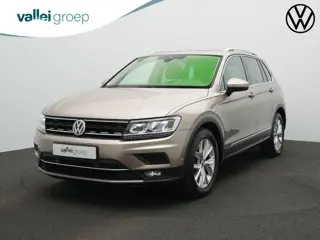 Volkswagen Tiguan 1.4 TSI 150 pk DSG ACT Highline | Trekhaak | Discover Pro | Achteruitrijcamera | A