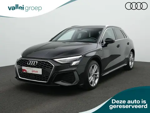 Audi A3 Sportback 40 TFSI e 204 pk S-tronic Advanced edition / S-Line | Stoelverwarming | Adaptive C