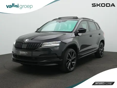 Skoda Karoq 1.5 TSI 150 pk DSG ACT Sportline | Panoramadak | Matrix LED | Achteruitrijcamera | Elekt