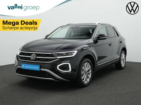 Volkswagen T-Roc 1.5 TSI 150 pk DSG Style | Trekhaak | Park Assist | Stoelverwarming | Adaptive Crui