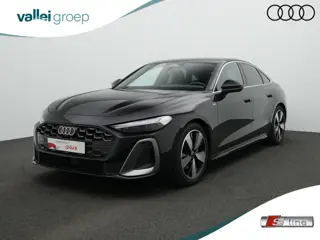 Audi A5 Limousine 2.0 TFSI 150 pk S-tronic S edition / S-Line | Achteruitrijcamera | Stoelverwarming