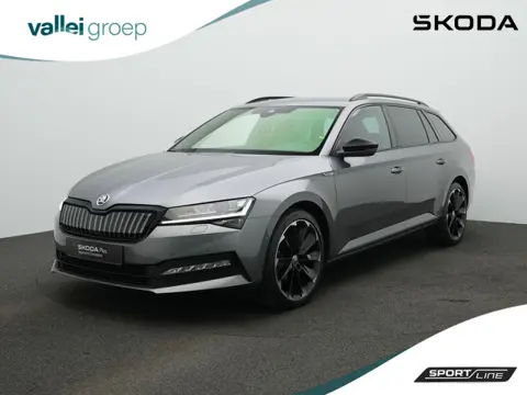 Skoda Superb 1.4 TSI iV 218 pk Sportline | Trekhaak | Geheugenstoelen | Navigatie Columbus | Adaptie