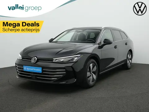 Volkswagen Passat Variant 1.5 eTSI 150 pk DSG Business | Trekhaak | 360 camera | Leder/alcantara | S