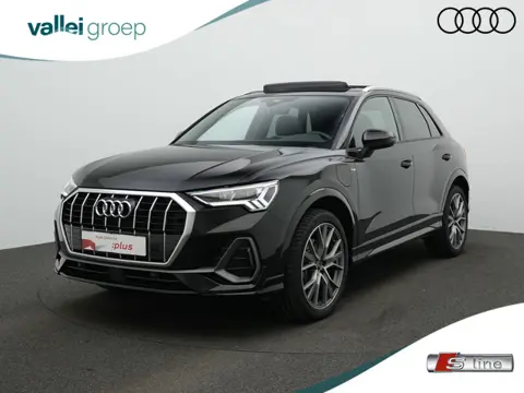 Audi Q3 45 TFSI e 245 pk S-Line | Panoramadak | Sonos | Leder/alcantara | Achteruitrijcamera | Stoel