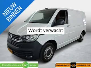 Volkswagen Transporter 2.0 TDI L1H1 28 DSG | dubbele vloer met lades | Trekhaak |