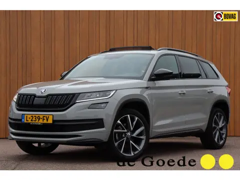 Skoda Kodiaq 1.5 TSI Sportline Business org.NL pano-schuifdak stuurverw. trekhaak camera el.klep