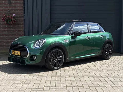 MINI Mini 1.5 Cooper Dalston Edition - JCW - Stoelverwarming -  Apple Carplay - 5-deurs - Schuif/Kan