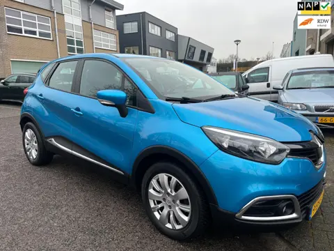 Renault Captur 1.2 TCe Expression automaat zeer mooi.