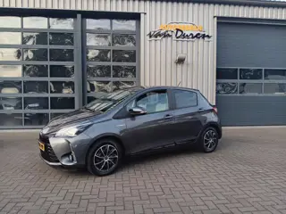TOYOTA YARIS 1.5 Hybrid  Aspiration Clima/Cruise  Camera Elec Ramen/Spiegels inklapbaar  Trekhaak  Stoelverw