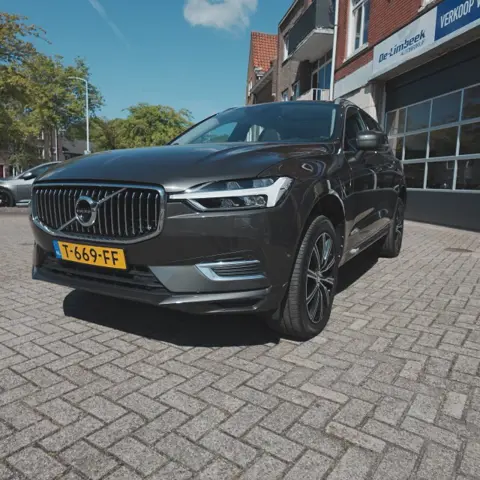 VOLVO XC60 2.0 T8  AWD INSCRIPTION  BOWERS&WILKENS PANO DAK