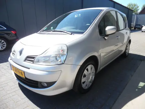 RENAULT MODUS 1.2 TCE NIGHT & DAY
