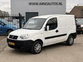 Fiat Doblò Cargo 1.6 16V 104 PK BENZINE BESTELAUTO, NIEUWE DISTRIBUTIE+KOPPELINGSSET, AIRCO IJSKOUD,