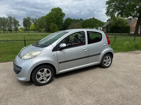 Peugeot 107 1.0-12V XS Urban Move, nw APK, NAP, 5 drs, enz