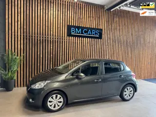 Peugeot 208 1.2 VTi Envy Airco, Pdc, Navigatie.2e Eig