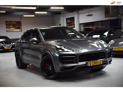 Porsche Cayenne Coupé 4.0 GTS V8 Panoramadak|Soft-Close|Head-up|Night-vision|ACC|Dealer onderhouden|