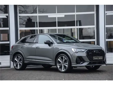 Audi Q3 Sportback 40 TFSI quattro S Edition (bj 2022)
