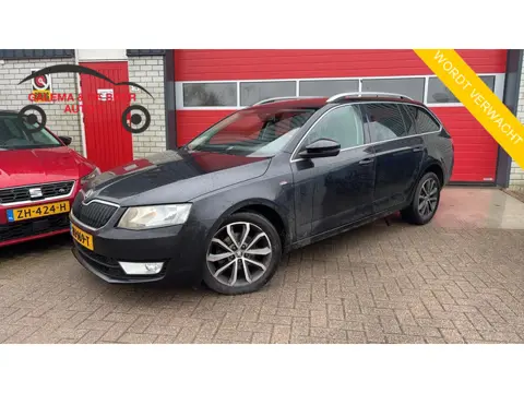 Skoda Octavia Combi 1.6 TDI Greentech Edition Businessline TREKHAAK / STOELVERW / NAVI / CLIMA / PDC