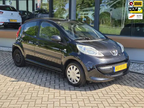 Peugeot 107 1.0-12V XS / airco / nieuwe APK / NAP