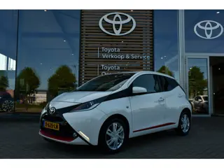 Toyota Aygo 1.0 VVT-i x-cite Automaat 5-deurs 69pk | Keyless | Lichtmetalen velgen | Climate Control