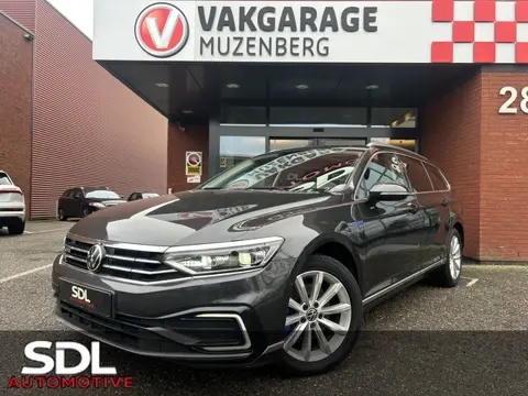 Volkswagen Passat Variant 1.4 TSI PHEV GTE Business // PANO/SCHUIFKANTELDAK // FULL LED // NAVI + CA