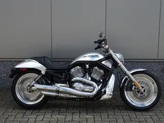 Harley-Davidson VRSCB V-ROD (bj 2004)