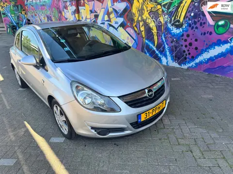 Opel Corsa 1.3 CDTi EcoFlex S/S '111' Edition. Speciale uitvoering met airco geheel onderhouden tot 