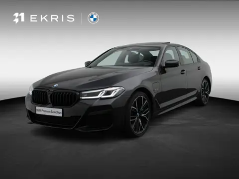 BMW 5 Serie Sedan 530e M Sportpakket | Comfortstoelen | Stuurverwarming | Head-Up Display | Harman K