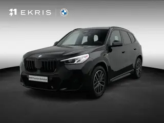 BMW X1 xDrive25e M Sportpakket | Travel Pack | Stuurwielrand Verwarmd | Achteruitrijcamera | Panoram