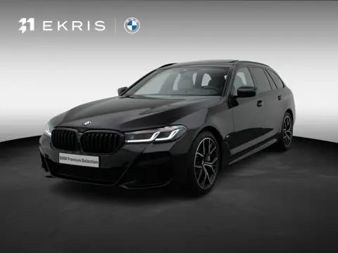 BMW 5 Serie Touring 540i xDrive M Sportpakket | Comfortstoelen | Panoramadak | Achterruitrijcamera |