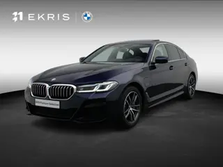 BMW 5 Serie Sedan 530e High Executive | M Sportpakket | Parking Pack| Stuurwielrand Verwarmd | Schui