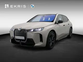 BMW iX xDrive M70 112 kWh M Sportpakket Pro | Trekhaak |  Stoelventilatie | Driving Assist Prof | Bo