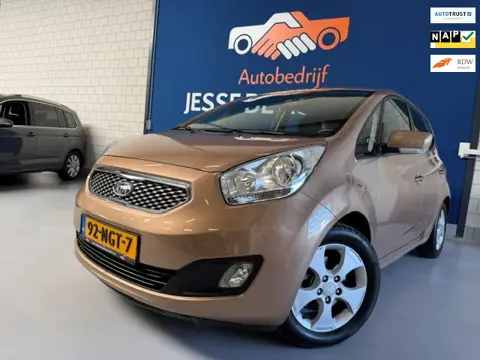 Kia Venga 1.6 CVVT X-ecutive automaat / NAP met 74809 km./ APK 04/2027 / Navigatie / Climate / Sport