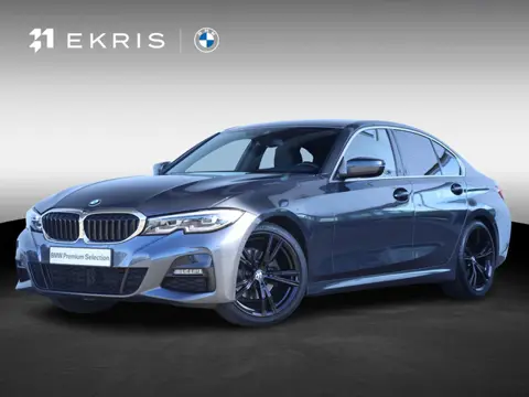 BMW 3-serie 320i High Executive Edition / M-sportpakket / Audio Pakket / 19 inch / Laserlight / Stoe