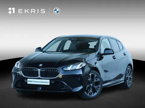 BMW 1 Serie 120 M Sport Design Edition 18 inch LM/ Achteruitrijcamera/ Sportstoelen/ Getint Glas/ St