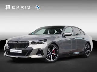 BMW 5-serie 550e xDrive / M-Sport Pakket Pro / Stuur & Stoelverwarming / Stoel Ventilatie / Pano Dak