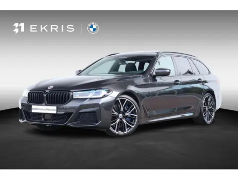 BMW 5-serie Touring 540i xDrive M-Sportpakket / Harman Kardon / Panoramadak / Laserlicht / Head Up D
