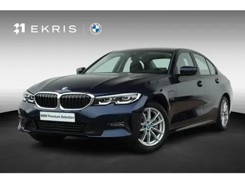 BMW 3-serie 320e Business Edition Plus Achteruitrijcamera/ Cruise Control/ HiFi/ Stoelverwarming/ El