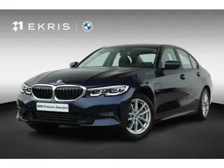BMW 3-serie 320e Business Edition Plus Achteruitrijcamera/ Cruise Control/ HiFi/ Stoelverwarming/ El