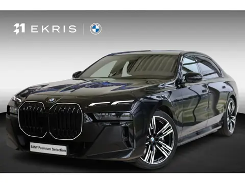 BMW i7 xDrive60 | M Sportpakket Pro | Massagestoelen | Sky Lounge Panoramadak | Elektr. Trekhaak