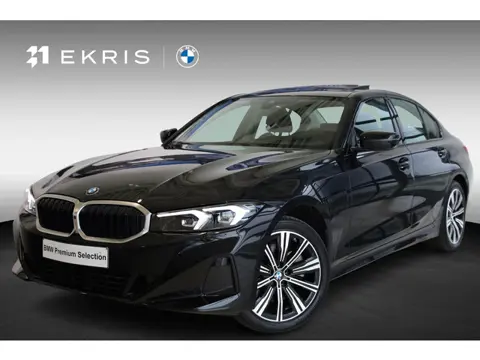 BMW 3 Serie Sedan 330e | Panorama Dak | Stoelverwarming | Head- Up Display | Lentevoordeel
